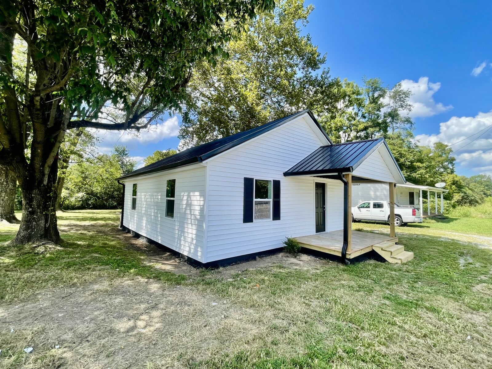 Property Photo: 2463 Highway 43 S TN 38468