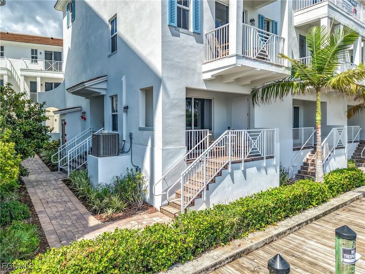 Property Photo: 5816 SW Shell Cove Drive 118 FL 33914