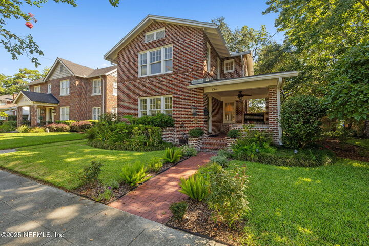 Property Photo: 1361 Challen Avenue FL 32205