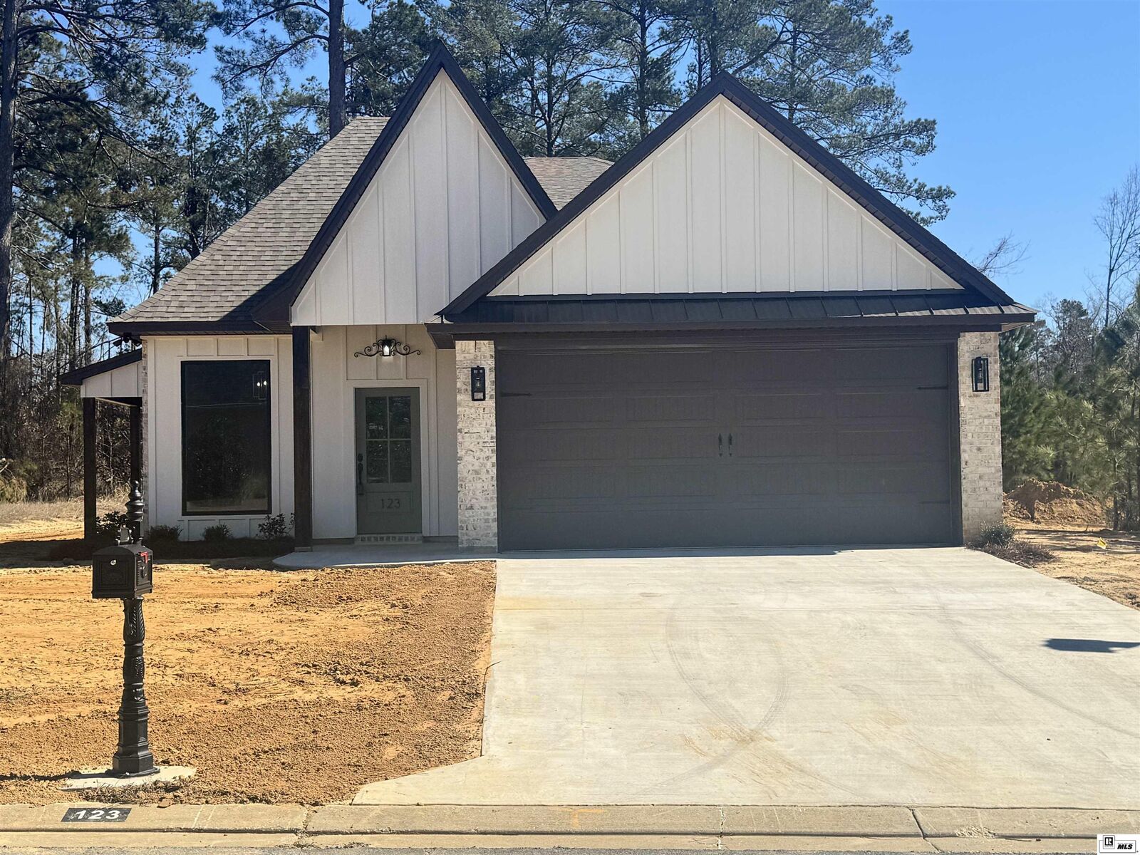 Property Photo: 123 Westlakes Drive LA 71292