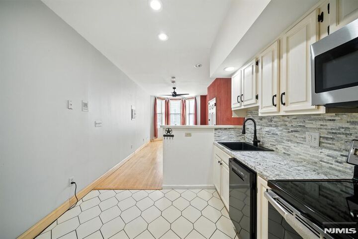 Property Photo:  224 48th 1G  NJ OTHER 