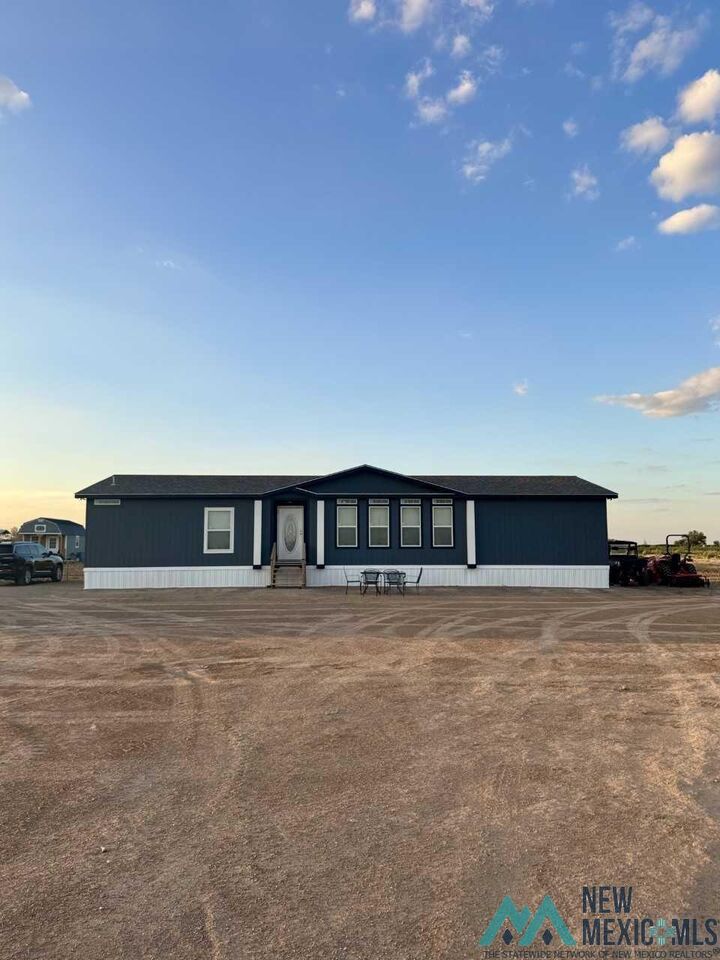Property Photo: 58 Landreth Avenue NM 88250