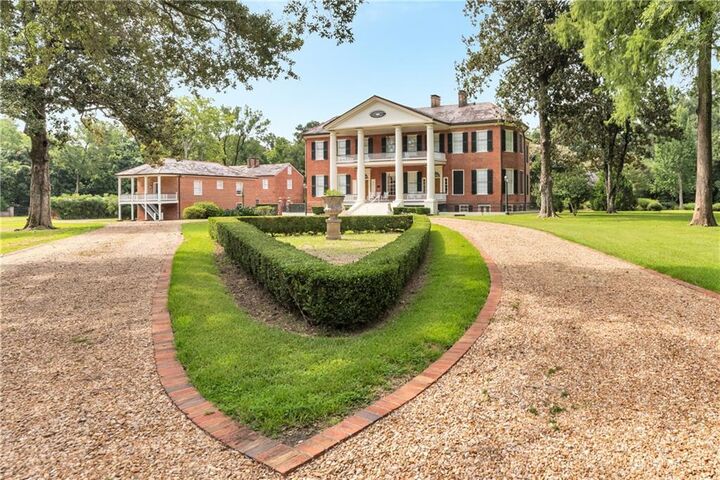 Property Photo: 201 Lower Woodville Road MS 39120