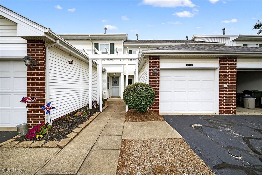 Property Photo:  6710 Woodruff Court  OH 44130 