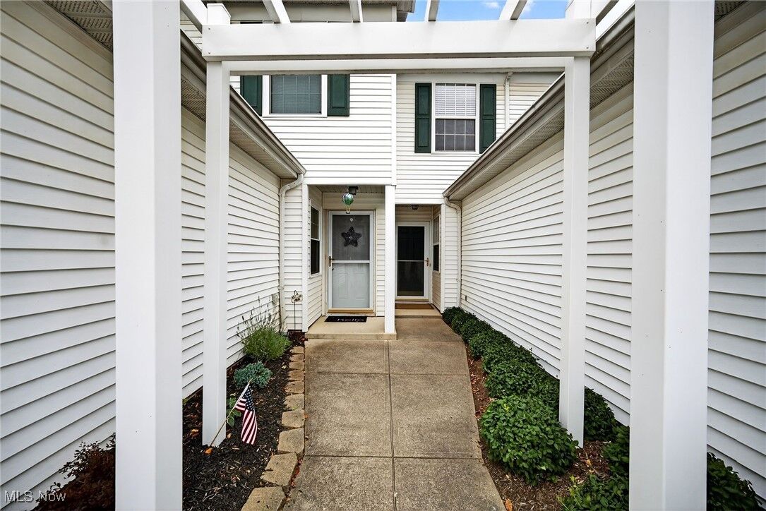 Property Photo:  6710 Woodruff Court  OH 44130 