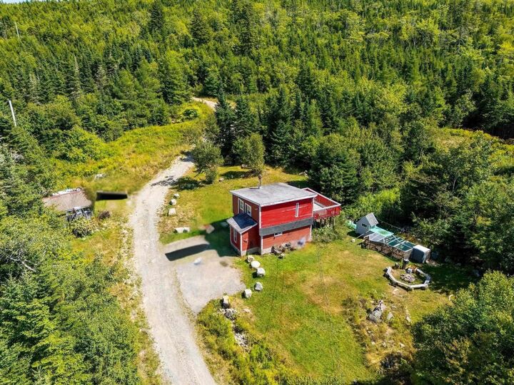 Property Photo: 7635 St Margarets Bay Road NS B3Z 4A7