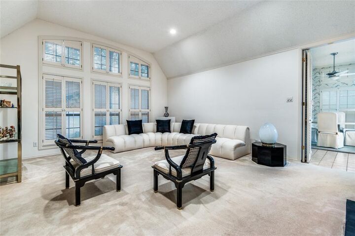 Property Photo:  3840 Edgewater Drive  TX 76021 