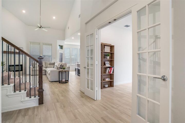 Property Photo: 220 Cherryvale Lane TX 75407