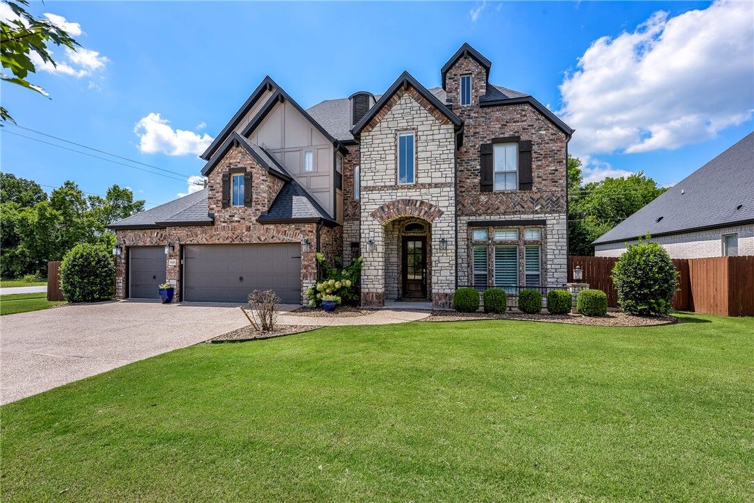 Property Photo: 6008 SW Broadway Street AR 72713