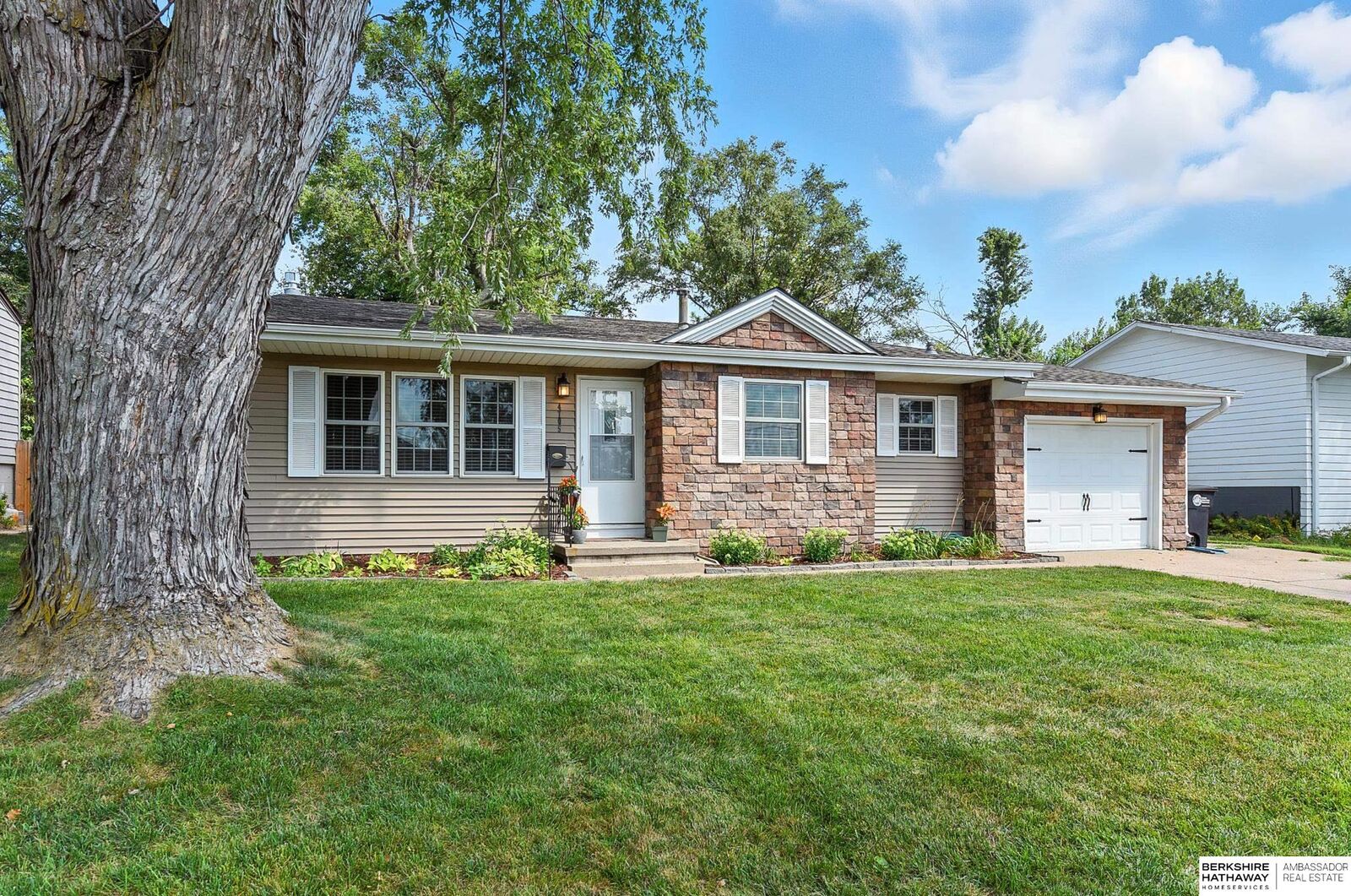 Property Photo:  4705 N 96th Street  NE 68134 
