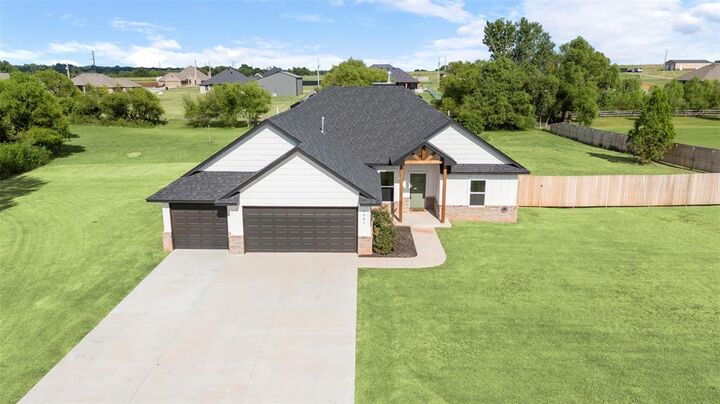 Property Photo: 1381 County Street 2976 OK 73010
