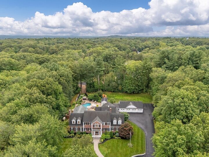 Property Photo: 40 Grandview Rd MA 01824