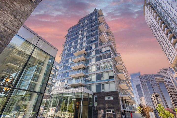108 Waterfront Court SW 311  Calgary AB T2P 1K7 photo