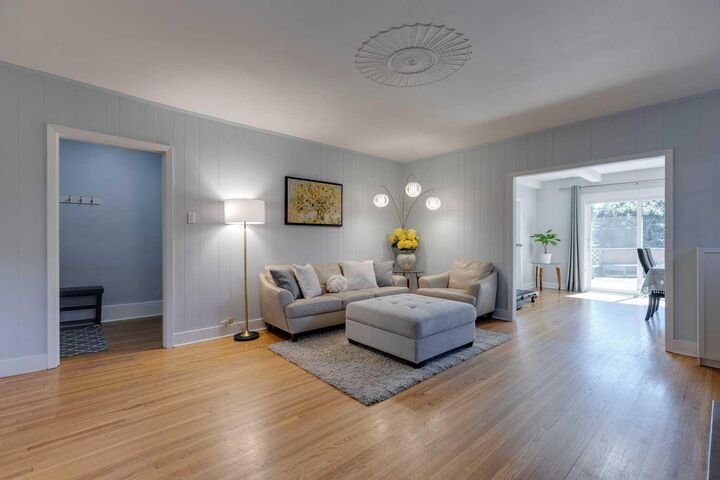 Property Photo: 315 13 Avenue NW AB T2M 0E9