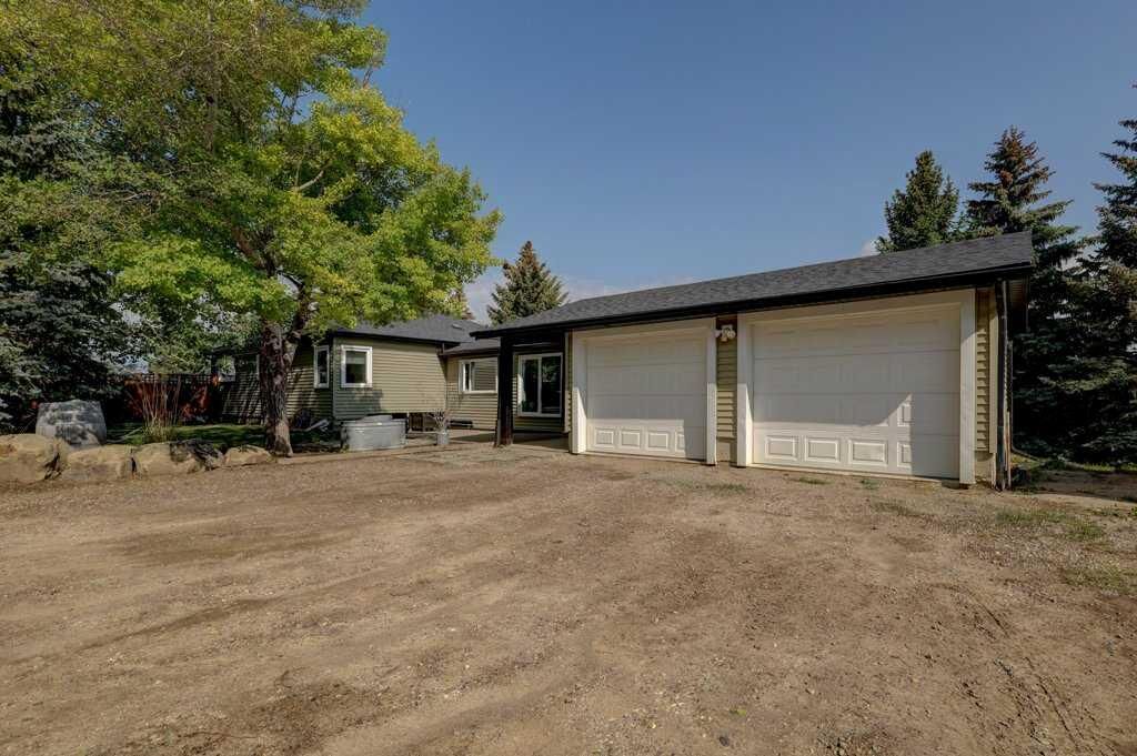 Property Photo: 23140 Township Road 272 AB T4B 2A3