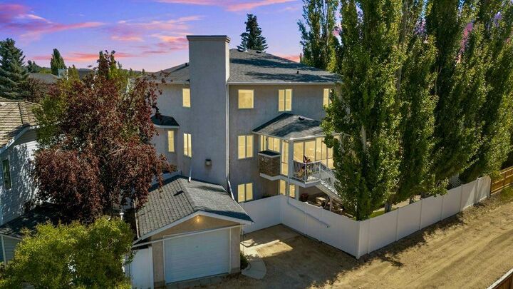 Property Photo:  40 Drever Close  AB T4R 2N6 