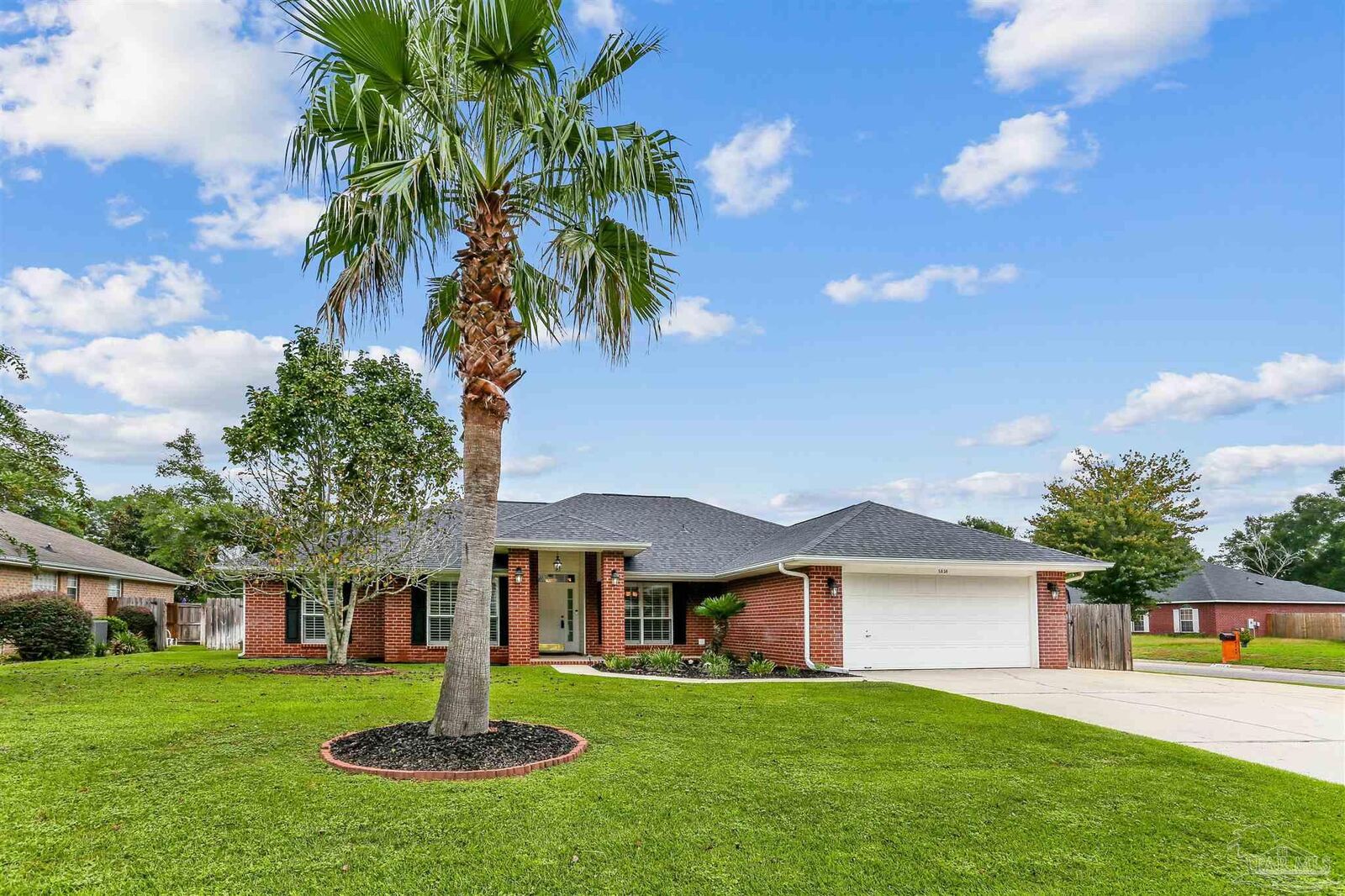 Property Photo:  5650 Sweetbirch Ln  FL 32583 