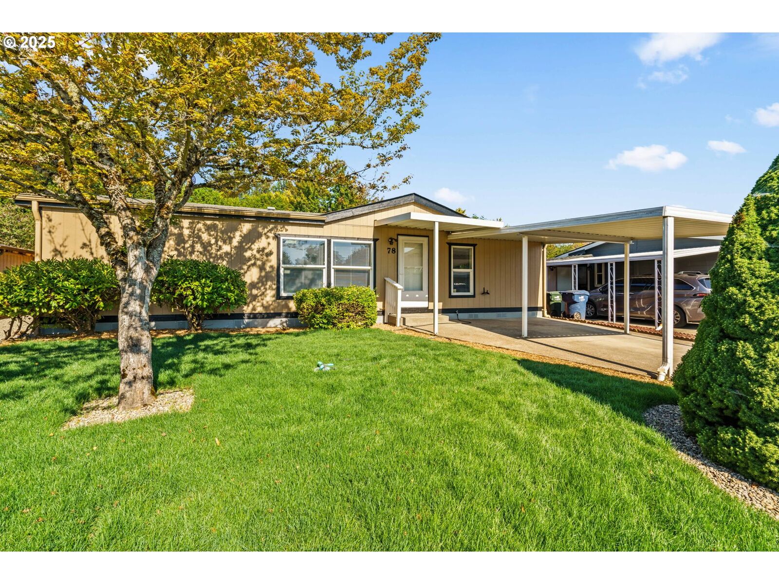 Property Photo:  2350 N Terry St 78  OR 97402 
