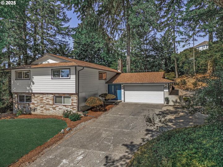 9624 SE Dundee Dr  Happy Valley OR 97086 photo