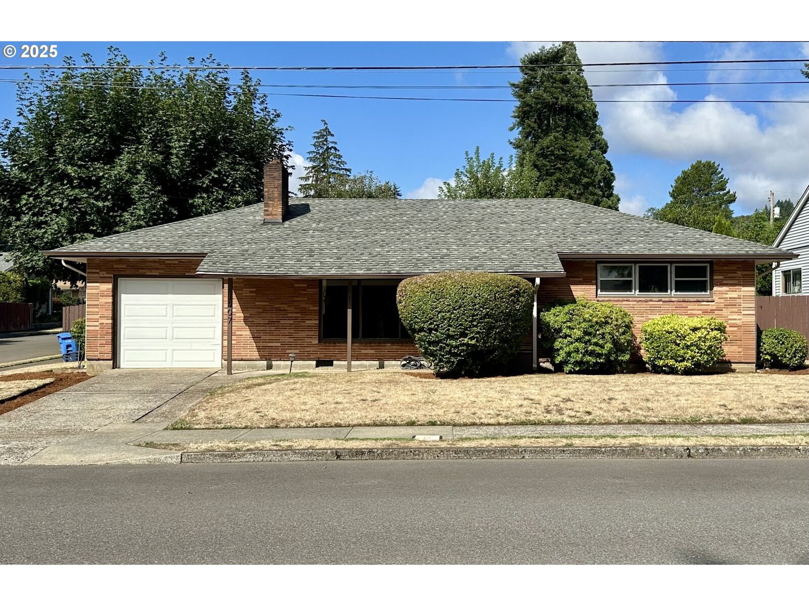 Property Photo: 1907 NE Garfield St WA 98607