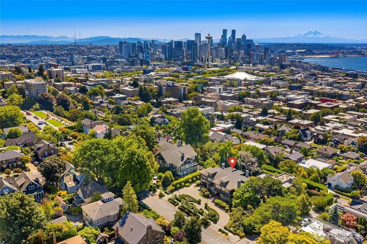421 W Highland Drive  Seattle WA 98119 photo