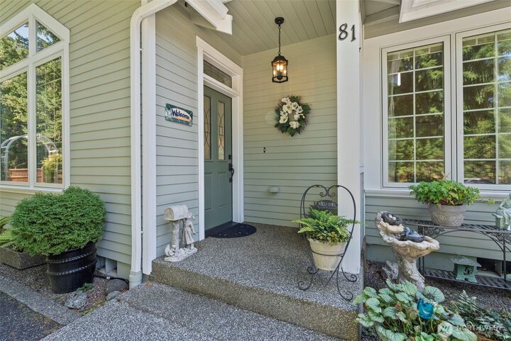 Property Photo: 81 E Lexington Place WA 98584