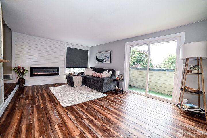 Property Photo:  18102  15th Avenue NE A201  WA 98155 