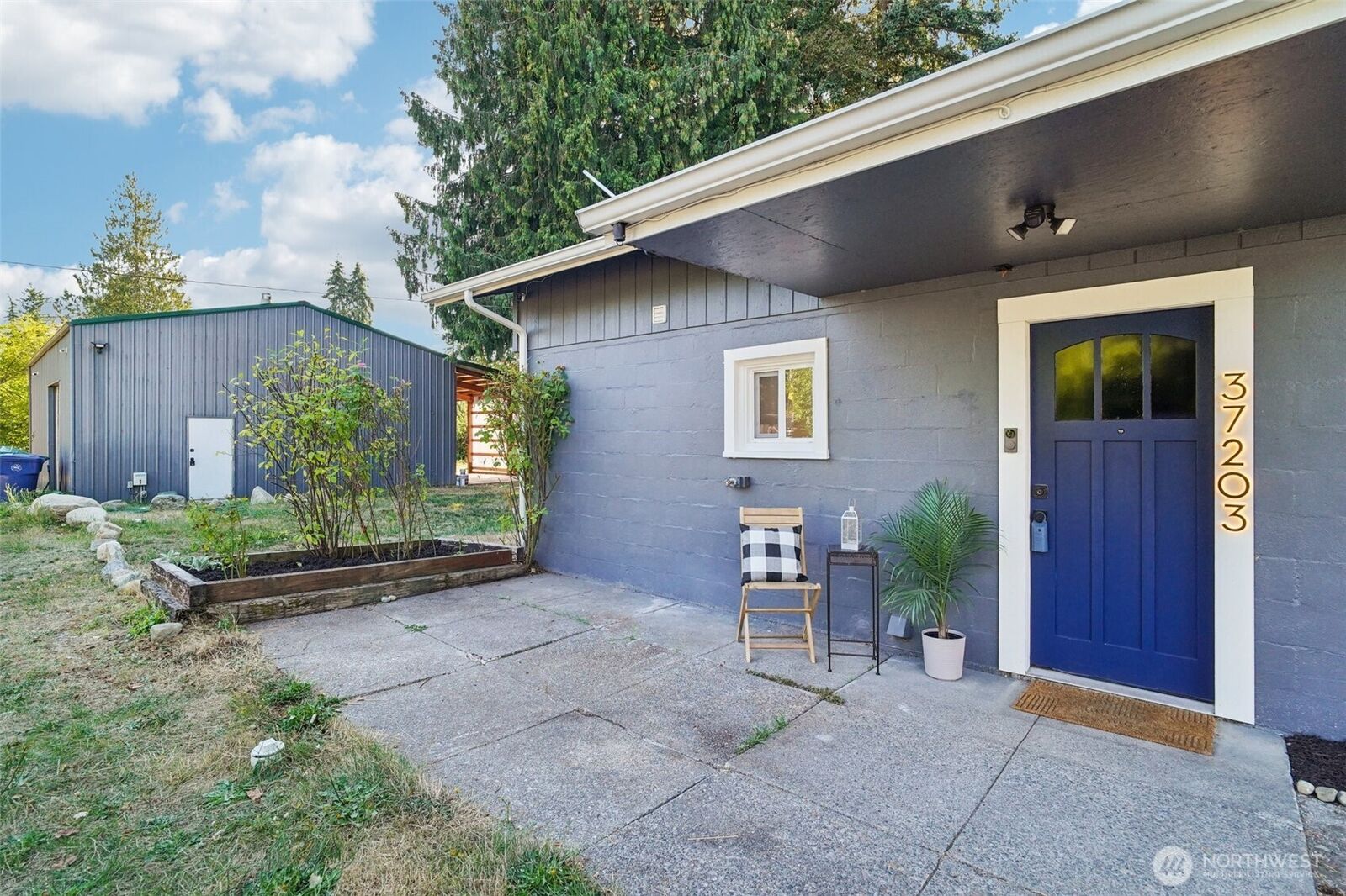 Property Photo: 37203 38th Avenue S WA 98001