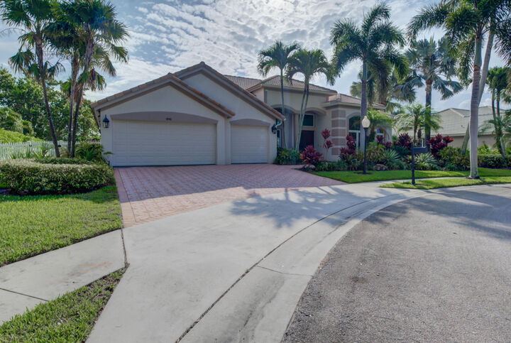 Property Photo: 18981 SE Outrigger Lane FL 33458