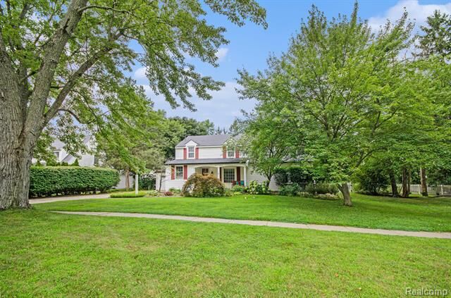 Property Photo:  6171 S Main Street  MI 48346 