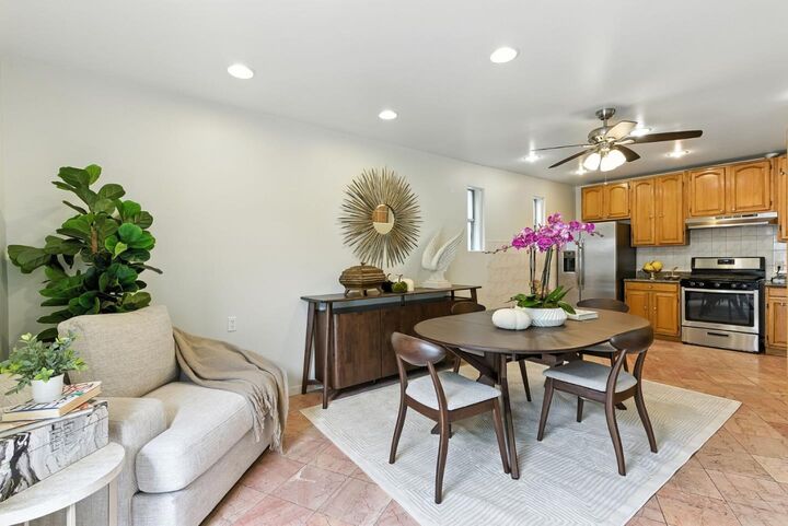 Property Photo: 230 Rhine Street CA 94112