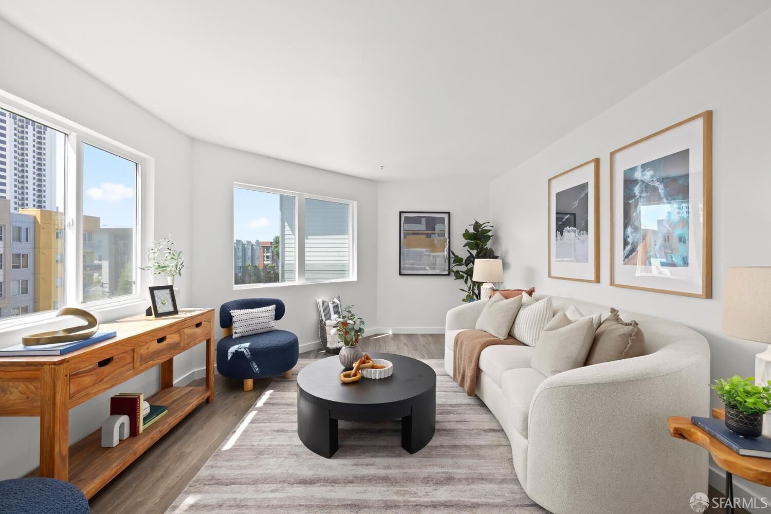 Property Photo: 6400 Christie Avenue 5201 CA 94608