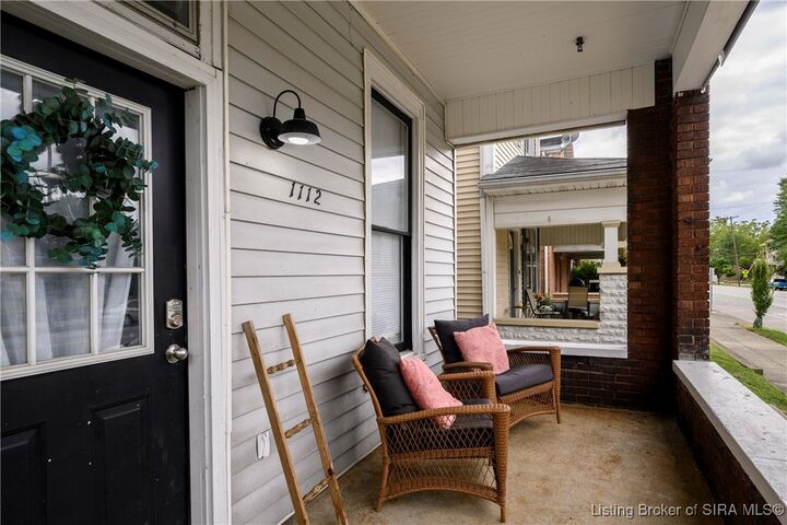 Property Photo: 1112 E Spring Street IN 47150