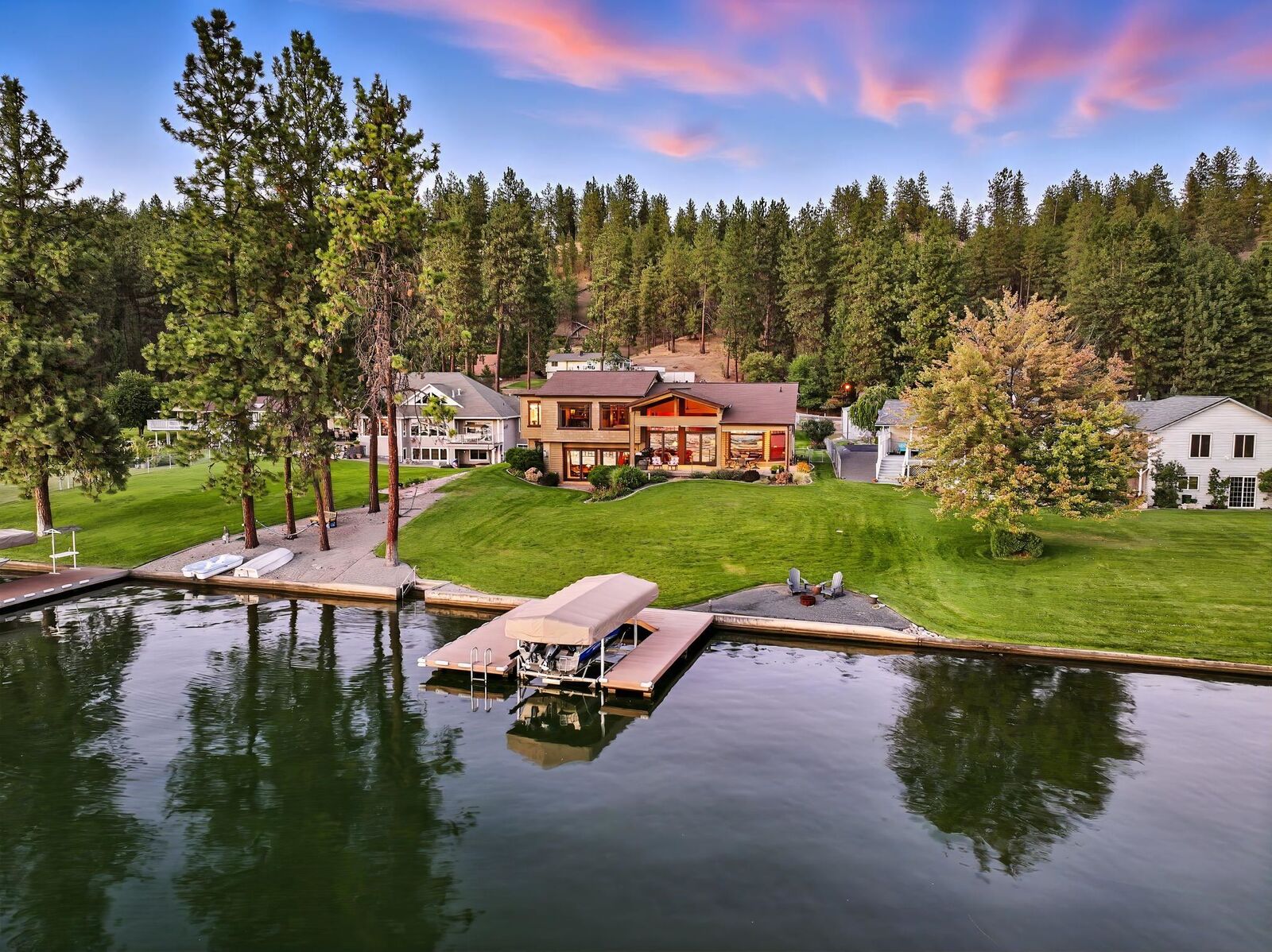 Property Photo:  13529 W Shore Rd  WA 99026 