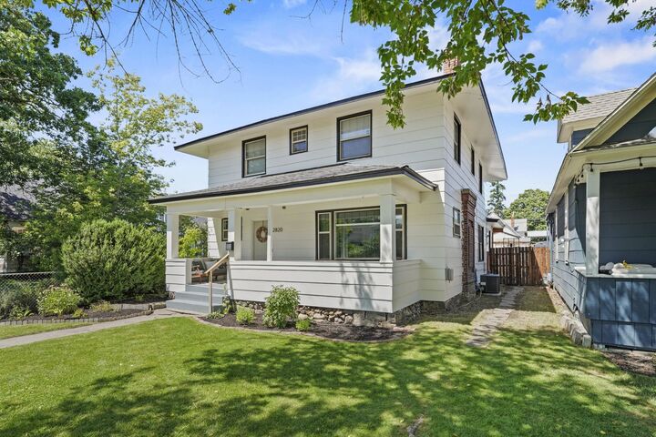 Property Photo:  2820 W Boone Ave  WA 99201 