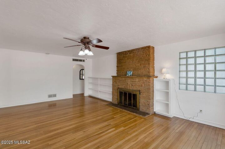 Property Photo: 4244 E Kings Road AZ 85711