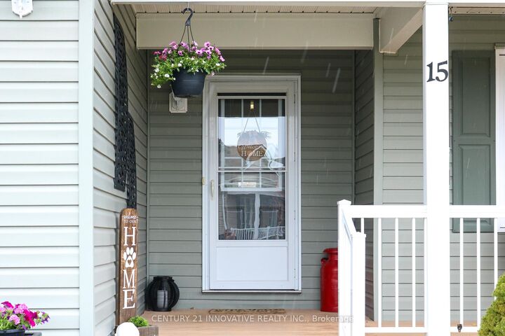 Photo de la propriété: 15 Aisworth Drive ON L3V 8J9