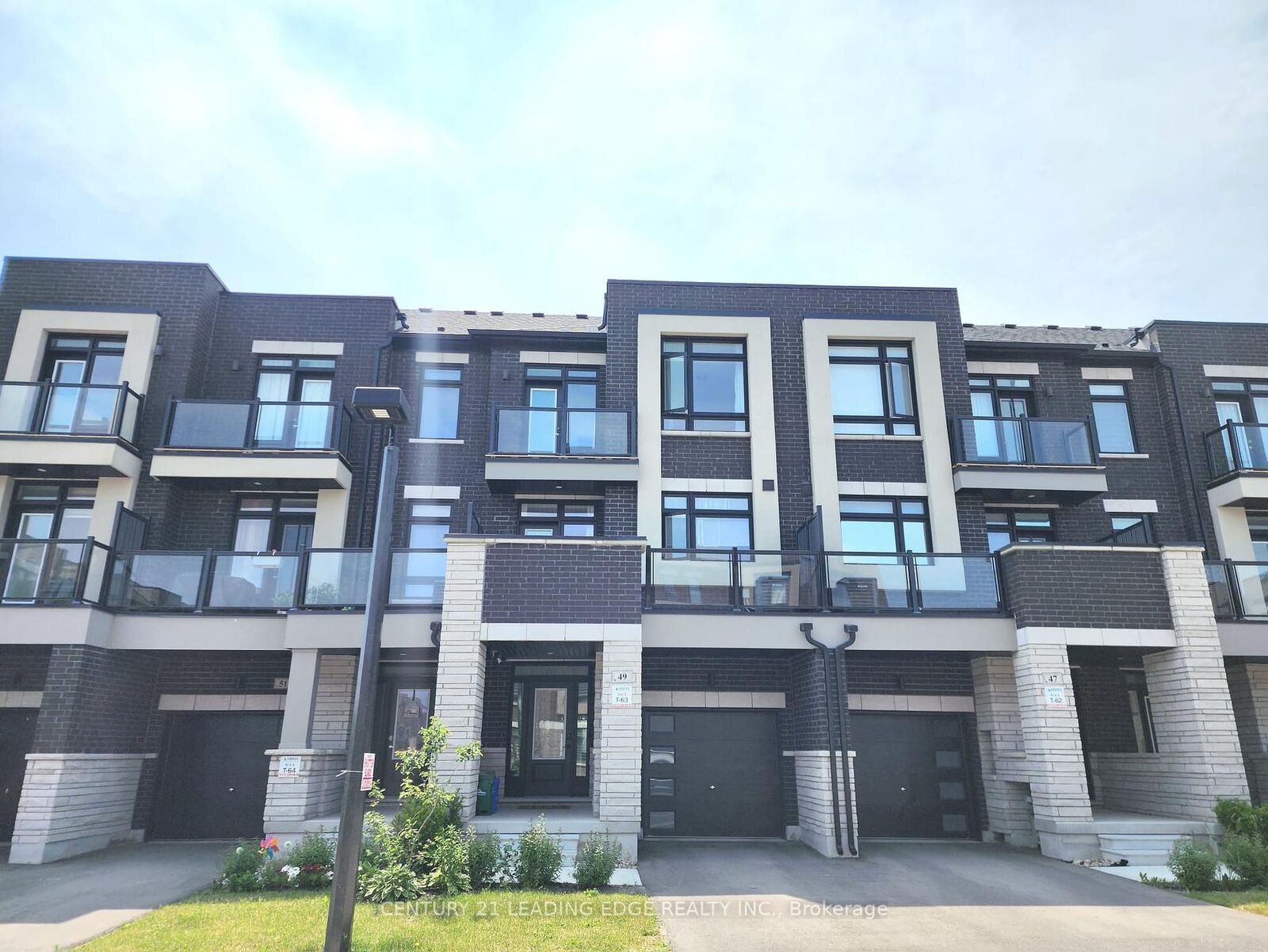 Photo de la propriété: 49 Riley Reed Lane ON L4S 0M3