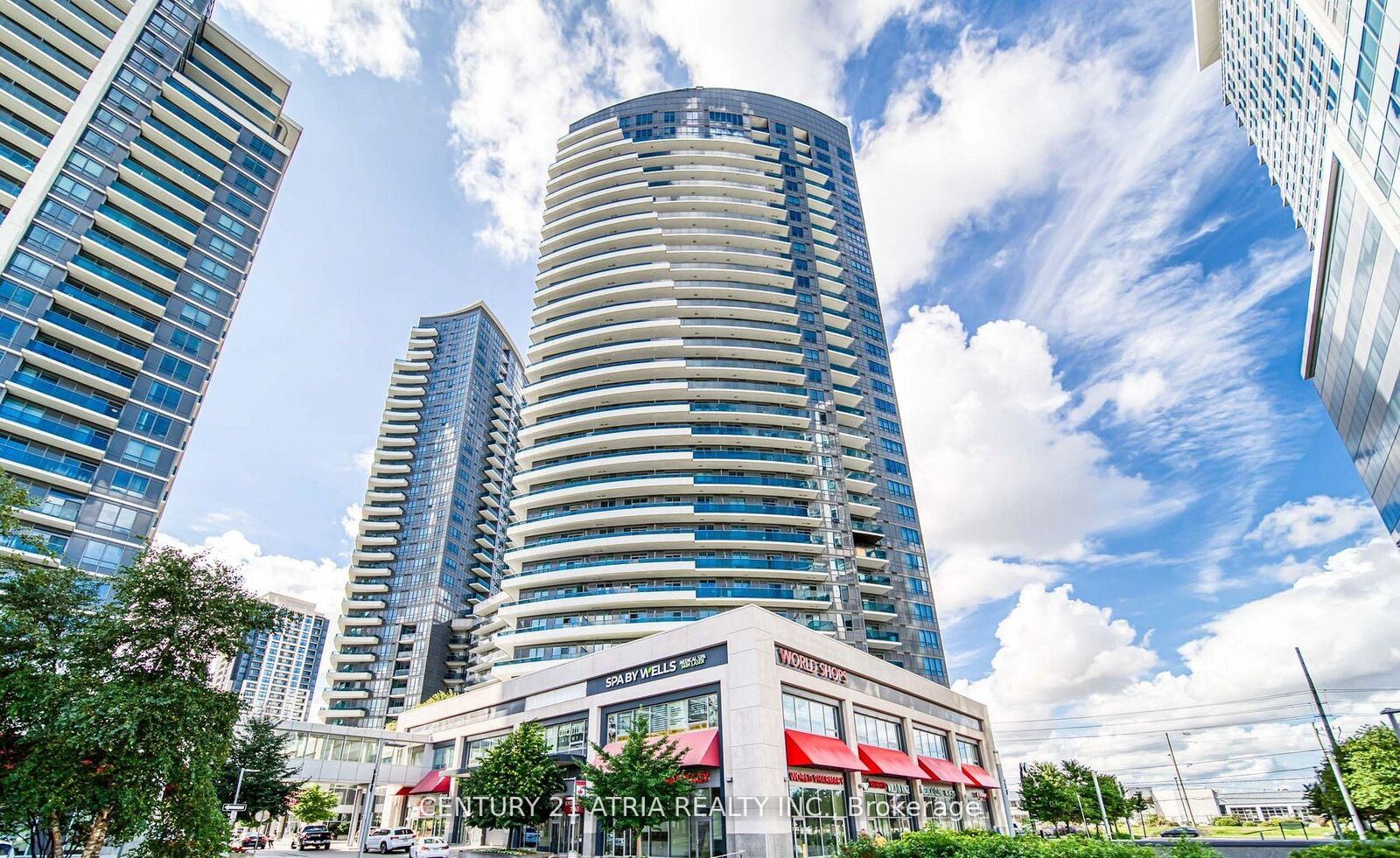 Property Photo: 7171 Yonge Street 2706 ON L3T 0C5