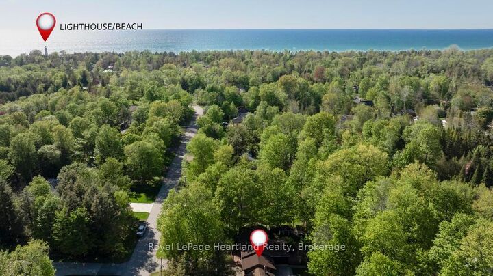 Property Photo: 216 Shadywood Crescent ON N2Z 2X3