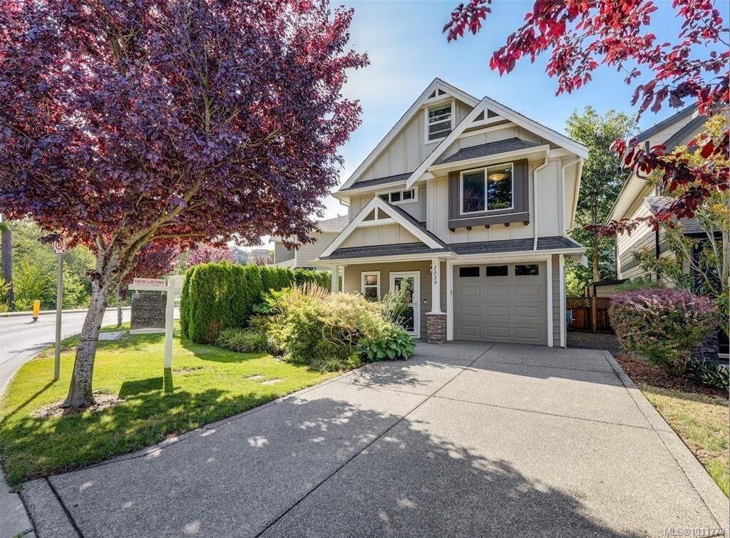 Property Photo: 1039 Braeburn Ave BC V9C 0H8