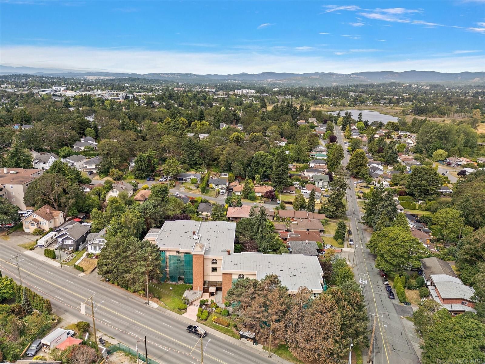 Property Photo: 3880 Quadra St 306 BC V8X 1H8
