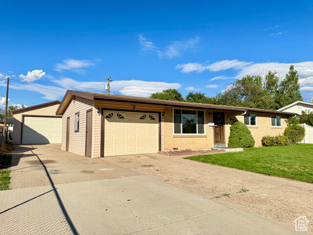 Property Photo: 1676 W Forbes Ave UT 84041