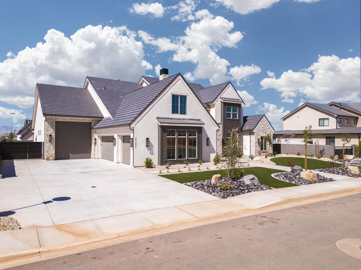 Property Photo:  2282 S Breckenridge Dr  UT 84790 