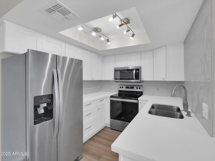 Property Photo: 1840 E Morten Avenue 239 AZ 85020