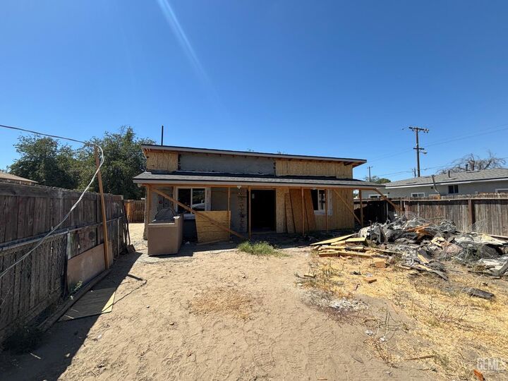 109 Plymouth Avenue  Bakersfield CA 93308 photo