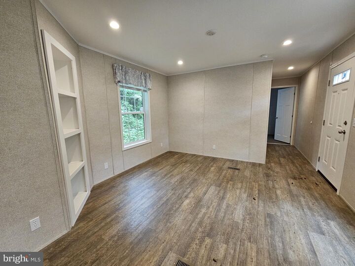 Property Photo: 465 Royal Manor Road Lot 2 PA 18042