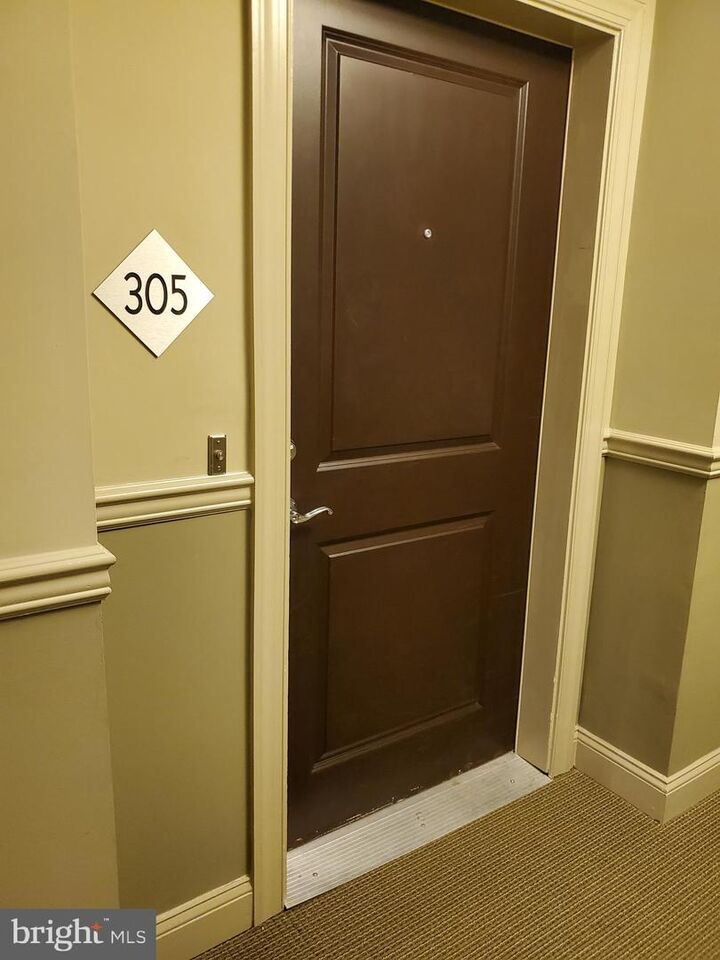 Property Photo: 968 Robbinsville Edinburg Rd 305 NJ 08691