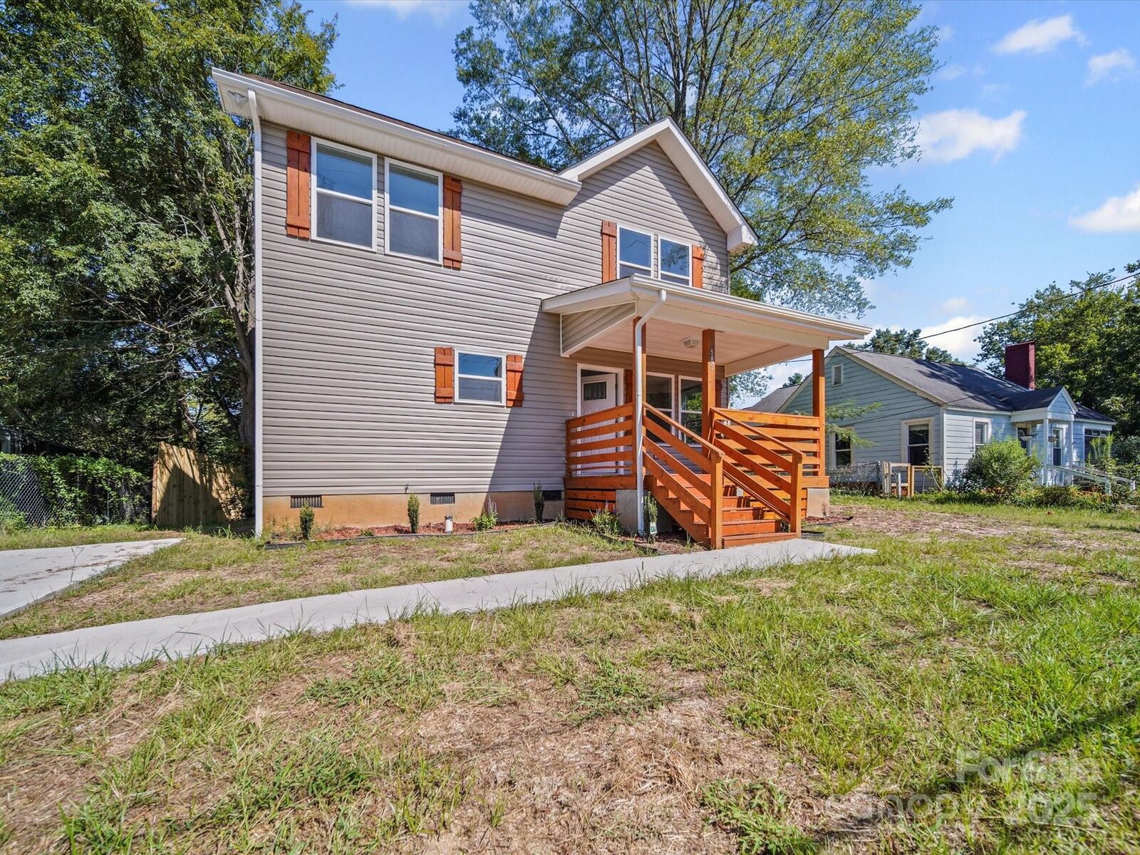 Property Photo: 185 W End Street SC 29706