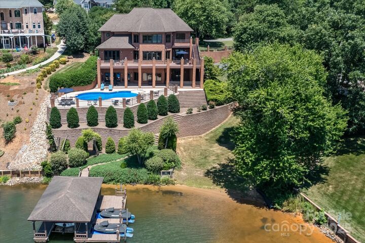368 Players Ridge Road  Hickory NC 28601 photo